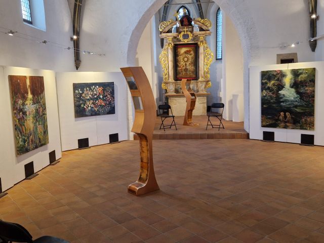 Ausstellungsansicht mit Arbeiten von Banafsheh Rahmani und Manfred Wakolbinger Ausstellungsansicht mit Arbeiten von Banafsheh Rahmani und Manfred Wakolbinger